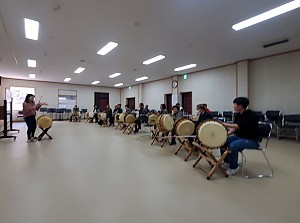 풍악을 울려려~~ 픙겨운 사물놀이교실